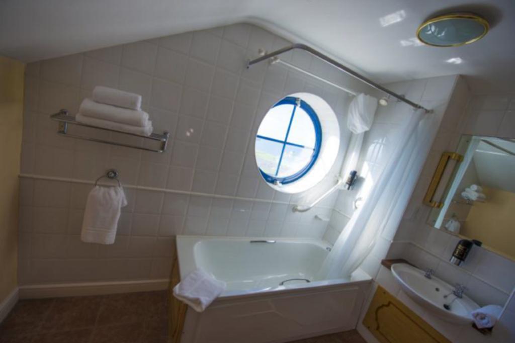 Grand Central Hotel Bundoran Bagian luar foto